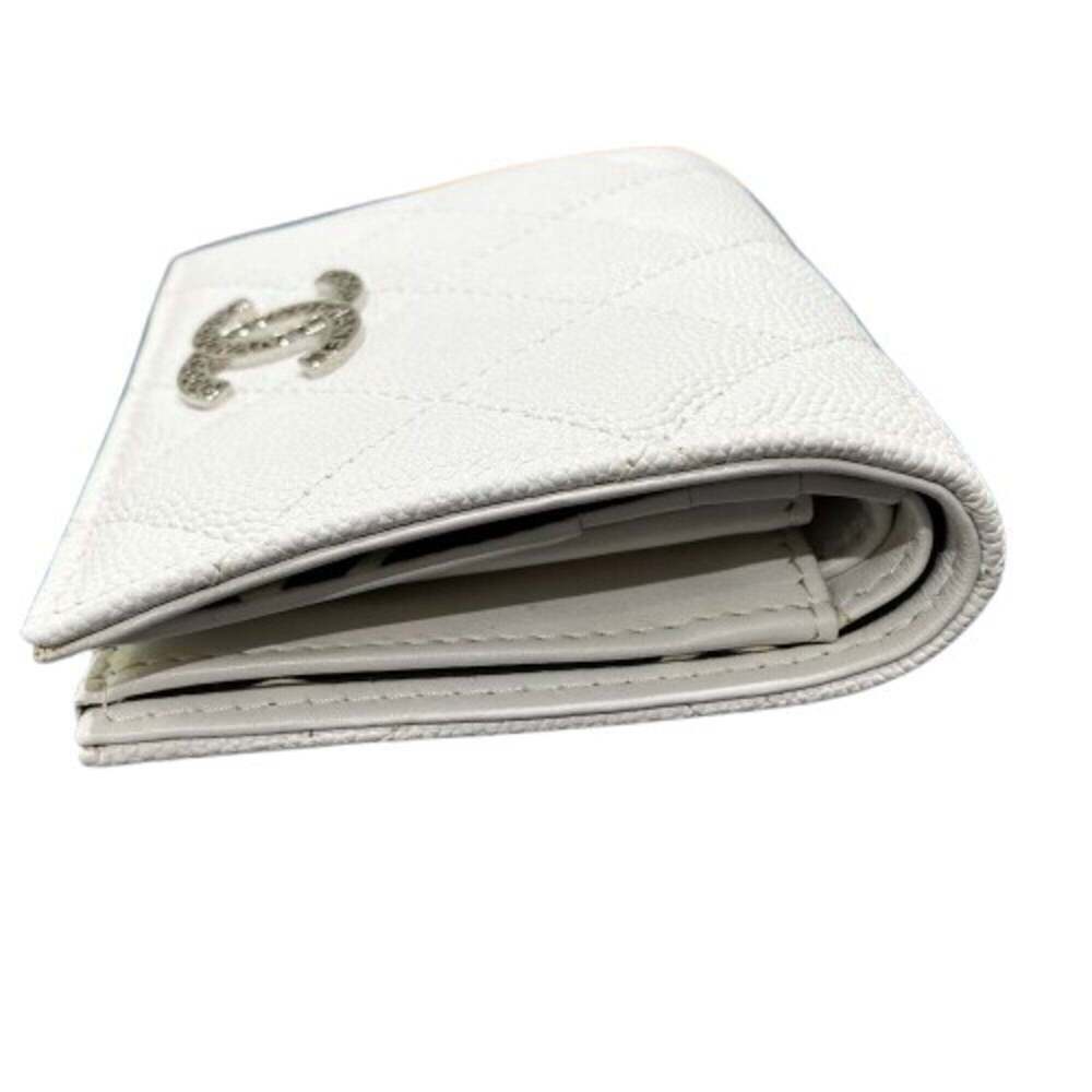 CHANEL White Caviar Leather Wallet - Picture 4 of 8